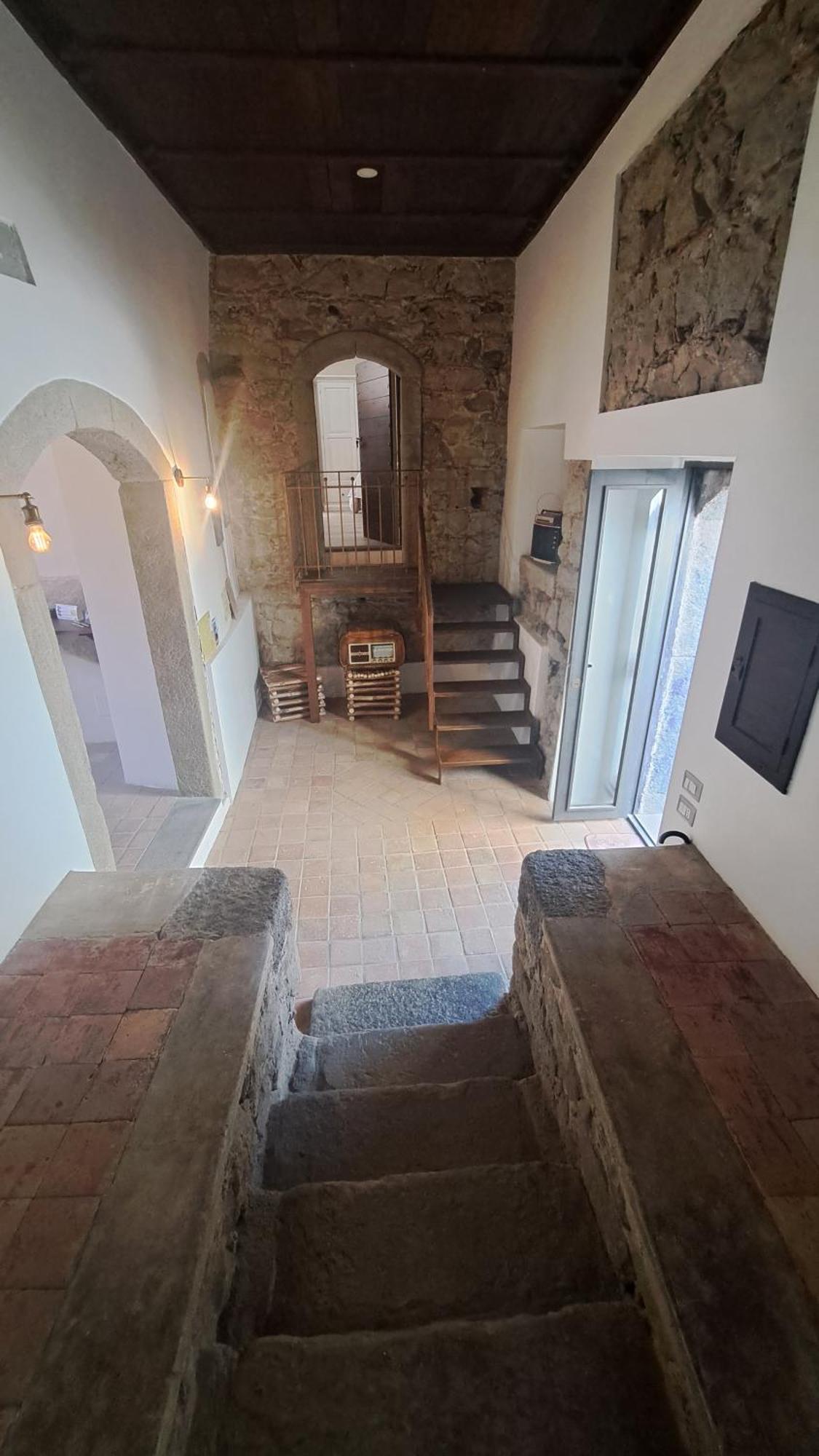 B&B Le Vie Del Borgo Castiglione De Sicilia Εξωτερικό φωτογραφία